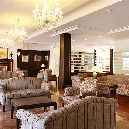 فندق Aparthotel Estrella De Mar 4*