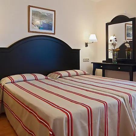 Hotel Aparthotel Estrella De Mar 4*