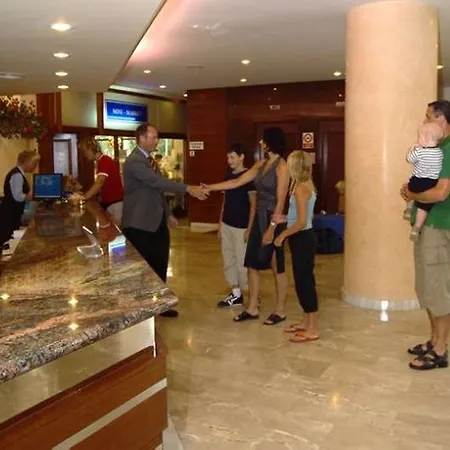 Aparthotel Estrella De Mar Hotel